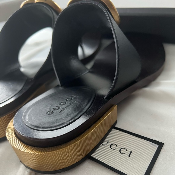 Authentic GUCCI sandals - Picture 3 of 9